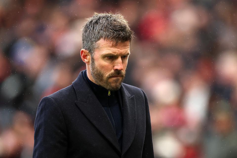 曼联又崩盘？42分钟已0-2！球迷失望集体退场 45岁卡里克脸色难看