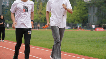 追光丨他们看不见赛道，却偏要“冲破”黑暗